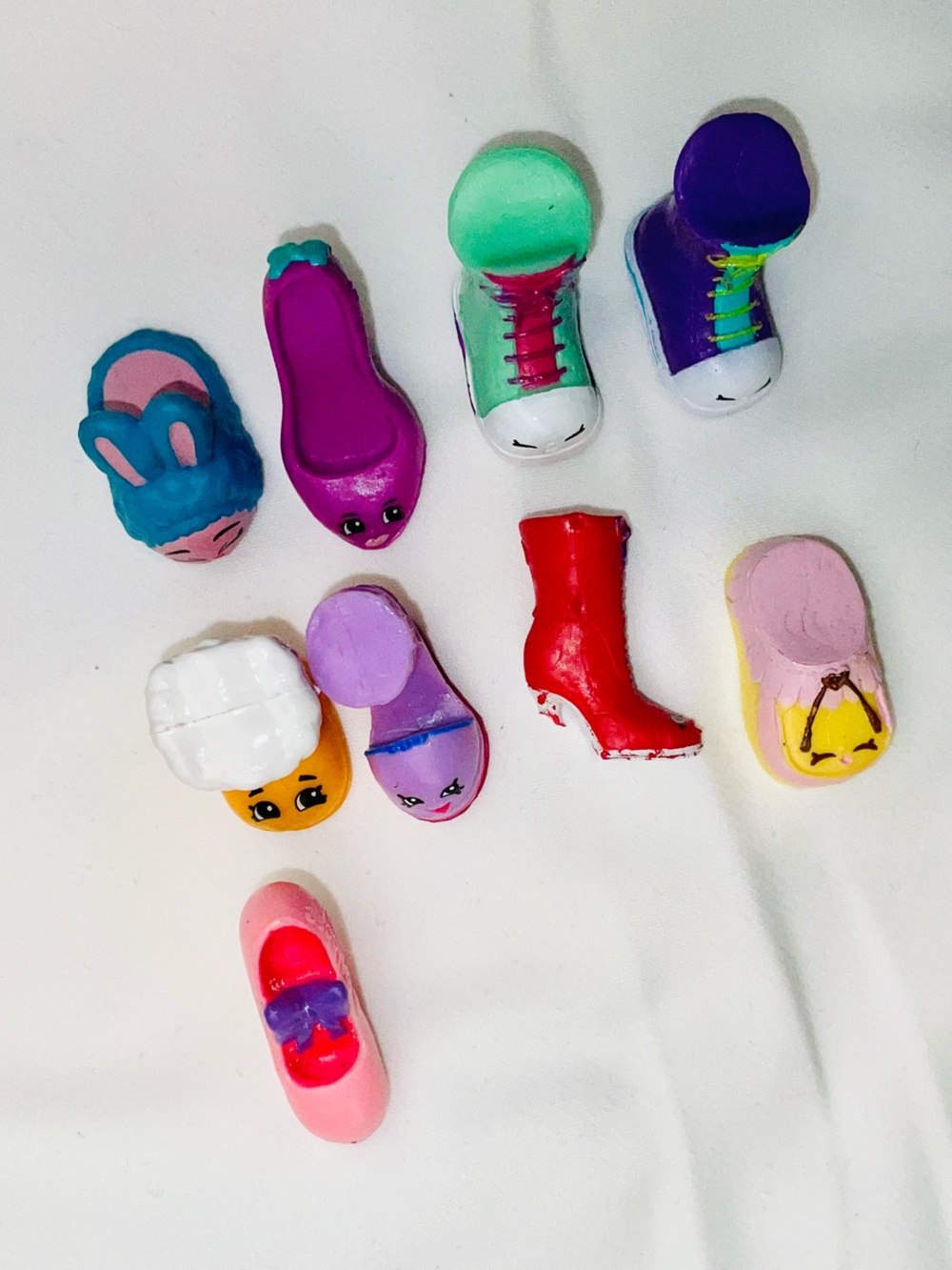 Shopkins S3 Shoes Collection-
Molly Moccasin, Sneaky Sally, Beverley Heels… more